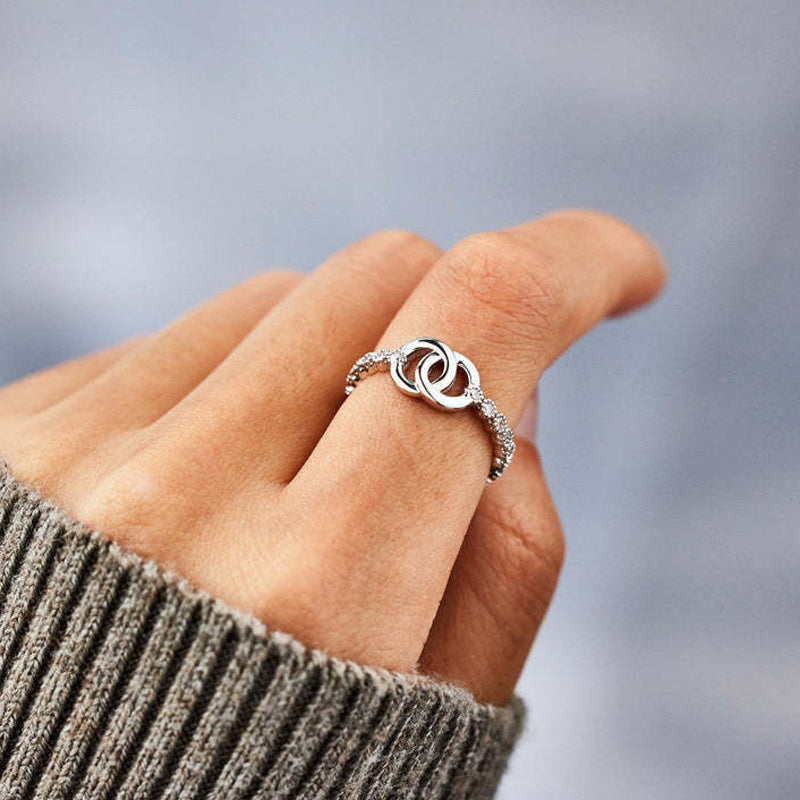 Forever Linked Interlocking Ring